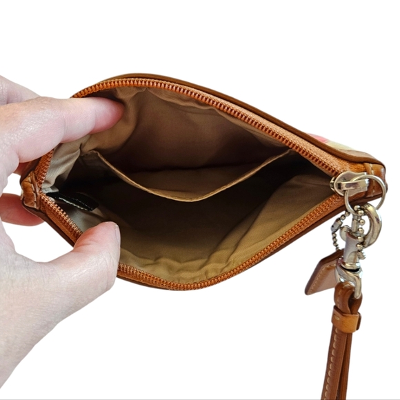 COACH | Polka Dot Leah Wrislet | Pink | Women's | Y2K - Picture 10 of 16